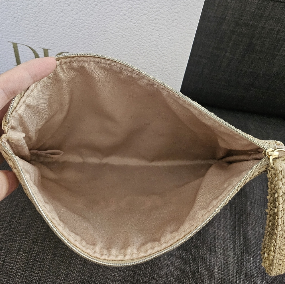 Brand new authentic Dior raffia wicker clutch with wrislet from Dior Beauty - Picture 5 of 14